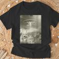 エイリアン Ufo の侵略 面白いハムスターの自撮り Tシャツ 高齢者への贈り物