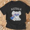 オーストラリアの国旗がかわいいコアラ Tシャツ 高齢者への贈り物