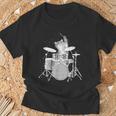 キュートで面白い猫のドラマー ドラムを弾くパンク ロックスター グラフィック Tシャツ 高齢者への贈り物