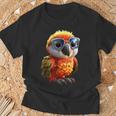 サングラスをかけたインコ コンゴウインコ オカメインコ かわいいインコ Tシャツ 高齢者への贈り物