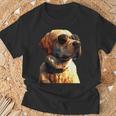 サングラスをかけたラブラドール・レトリバー 愛犬ラブラドール Tシャツ 高齢者への贈り物
