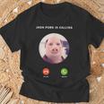 ジョン・ポークがファニー・アンサー・コール・フォンに電話をかけている Tシャツ 高齢者への贈り物