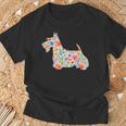 スコティッシュテリア水彩フラワーデザイン。 Tシャツ 高齢者への贈り物