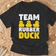 チームラバーダックラバーダック。 Tシャツ 高齢者への贈り物