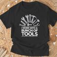 ツール 面白い メカニック 工具を使って仕事 お父さん 夫 ギフト アイデア Tシャツ 高齢者への贈り物