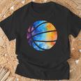 バスケットボールのシルエットカラフルな水彩画 Tシャツ 高齢者への贈り物
