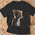 ヒョウヒョウ大型猫かわいい大型猫ヒョウヒョウ Tシャツ 高齢者への贈り物