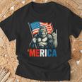 ビッグフット メリカ ロック アメリカ国旗 愛国的 7月4日 Tシャツ 高齢者への贈り物