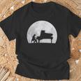 ピアニスト ピアノ奏者 クラシック音楽 ジャズ音楽 満月 趣味 クール ピアノ好き 音楽好き Tシャツ 高齢者への贈り物