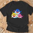 ベイビーシャーク・パパとママとサメなぞく・プレゼント・キッズ・メンズ・ウーマン家族系 Tシャツ 高齢者への贈り物