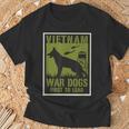 ベトナム戦争犬 Tシャツ 高齢者への贈り物