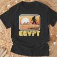 レトロ ビッグフット & ピラミッド エジプト サスカッチ グラフィック Tシャツ 高齢者への贈り物