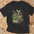 大麻植物とつぼみ 420 草 麻 サティバ インディカ ポットヘッド Tシャツ 高齢者への贈り物