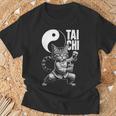 太極拳 猫 ボバ ティー 面白い カワイイ 武道 禅 キティ Tシャツ 高齢者への贈り物
