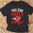 太極拳は私の日をつくる 太極拳 Tシャツ 高齢者への贈り物