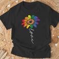 愛のヒマワリ 花柄 Lgbtq レインボーフラッグ ゲイプライド アライ Tシャツ 高齢者への贈り物