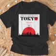 東京 日本 モニュメント オブ シティ Tシャツ 高齢者への贈り物