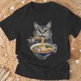 猫がラーメンを食べる リアル Tシャツ 高齢者への贈り物