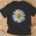 白いデイジーの花、咲くデイジー、花、花、デイジー Tシャツ 高齢者への贈り物