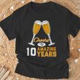 結婚10周年記念ギフト Cheers Amazing Years Married Tシャツ 高齢者への贈り物
