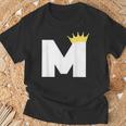 英文字 M 大文字 アルファベット モノグラム イニシャル キング クイーン クラウン Tシャツ 高齢者への贈り物