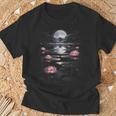 蓮の花 日本の月 反射 自然 恋人 デザイン Tシャツ 高齢者への贈り物