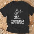 面白い野球選手キャッチャー ヴィンテージを盗んではなりません Tシャツ 高齢者への贈り物