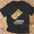餃子 ぎょうざ Gyoza【中華 Okazu】ご飯タイム【変なtシャツ屋さん】面白い ポップ デザイン イラスト Tシャツ 高齢者への贈り物