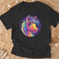 鮮やかな虹色の馬の魔法の夢 Tシャツ 高齢者への贈り物
