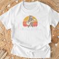Appalachia Bluegrass Banjo Bear Retro Tシャツ 高齢者への贈り物
