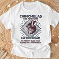 Chinchillas Are Awesome 面白いチンチラママパパ Tシャツ 高齢者への贈り物