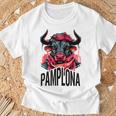 Ilustración Divertida Toroan Fermines De Pamplona Camiseta unisex Regalos para ancianos