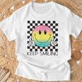 Keepmiling キュート 面白い ハッピー 平和 笑顔 ポジティブ Tシャツ 高齢者への贈り物