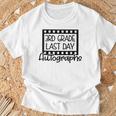 Last Day サイン入り 卒業 3年生 記念品 Tシャツ 高齢者への贈り物