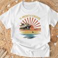 Nine Month Cruisehipunset Withharks In Ocean 長袖tシャツ Tシャツ 高齢者への贈り物