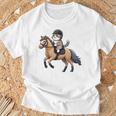 Niños Montar A Caballo Con Un Gato Es Amor Por El Caballo Camiseta unisex Regalos para ancianos