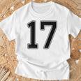 【バックプリント・背中側】17 数字 背番号 ユニフォーム ナンバー【ブラック／黒の文字】スポーツ 野球 サッカー 部活 Tシャツ 高齢者への贈り物