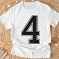 【バックプリント・背中側】4 数字 背番号 ユニフォーム ナンバー【ブラック／黒の文字】スポーツ 野球 サッカー 部活 Tシャツ 高齢者への贈り物