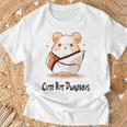 かわいいけど危険な面白いハムスター空手 Tシャツ 高齢者への贈り物