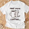 もっとコーヒーが必要だよ、可愛い猫ちゃん Tシャツ 高齢者への贈り物