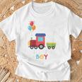 キッズ かっこいいチュー 3歳バースデーボーイ可愛い電車好き Tシャツ 高齢者への贈り物