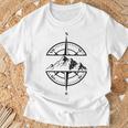 コンパス ローズ マウンテン シーン 自然 恋人 ハイキング バックパッキング Tシャツ 高齢者への贈り物