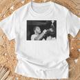 ジョー・フレイジャーが2度目のムハンマド・アリボクシングファイトに備える Tシャツ 高齢者への贈り物