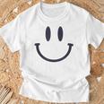 スマイリーフェイス キュート ポジティブ モチベーションアップ ハッピーススマイルフェイス Tシャツ 高齢者への贈り物