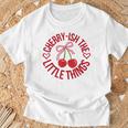 チェリーっぽいザ・リトル・シングス・ファニー・チェリッシュ・チェリー Tシャツ 高齢者への贈り物