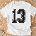 ナンバー13 カレッジスポーツチーム 黒文字 Tシャツ 高齢者への贈り物