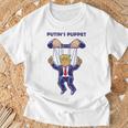 プーチンの操り人形トランプはロシアの資産政治パロディです Tシャツ 高齢者への贈り物