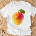 マンゴーフルーツモチーフアートマンゴー Tシャツ 高齢者への贈り物