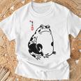 和風カエル漢字ミニマリストアート Tシャツ 高齢者への贈り物