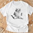 太極拳 猫 格闘技 面白い 猫 格闘 Tシャツ 高齢者への贈り物